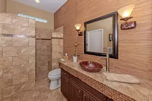 411 Wellington Ct, Venice, FL 34292 - Photo 21