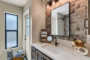 440 Palmetto Ct, Venice, FL 34285 - Photo 31