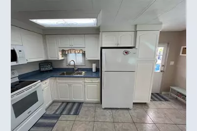 820 Trento, Venice, FL 34285 - Photo 21