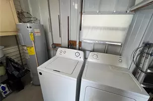 820 Trento, Venice, FL 34285 - Photo 37