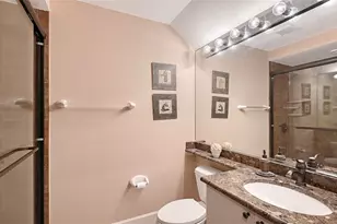 5255 Bouchard Cir, Sarasota, FL 34238 - Photo 23