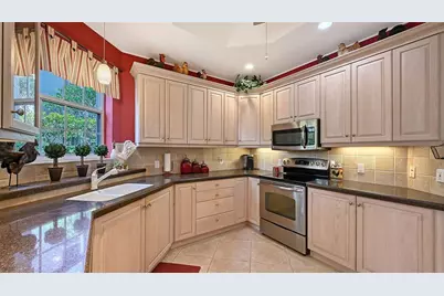 5255 Bouchard Circle #102, Sarasota, FL 34238 - Photo 15