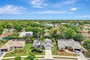 504 Cedarwood Ln, Venice, FL 34293 - Photo 3