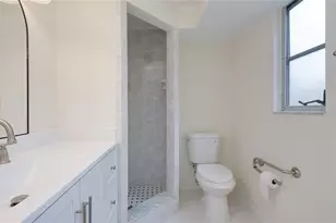 470 Artists Ave, Englewood, FL 34223 - Photo 31