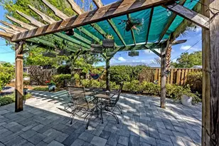 1261 Lakeside Dr, Venice, FL 34293 - Photo 33