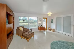 1261 Lakeside Dr, Venice, FL 34293 - Photo 9