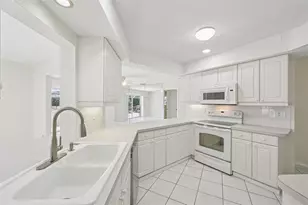 437 S Shore Dr, Osprey, FL 34229 - Photo 11