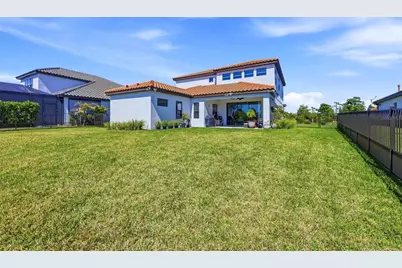 304 Caserta Court, Nokomis, FL 34275 - Photo 5