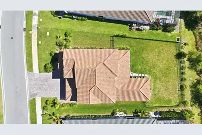 304 Caserta Court, Nokomis, FL 34275 - Photo 3