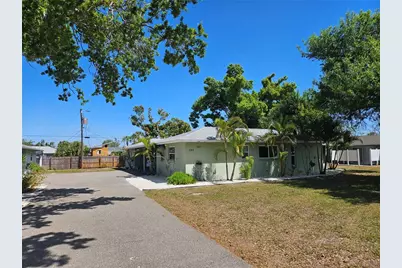 105 Base Avenue E, Venice, FL 34285 - Photo 1