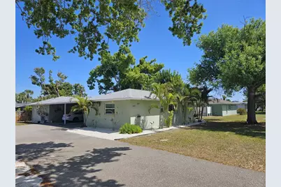 105 Base Avenue E, Venice, FL 34285 - Photo 1