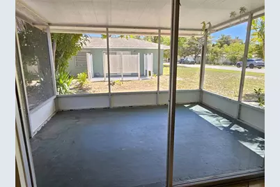 105 Base Avenue E, Venice, FL 34285 - Photo 7