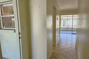 105 Base Ave E, Venice, FL 34285 - Photo 3