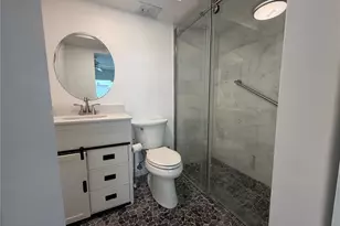 649 Tamiami Trail S, Venice, FL 34285 - Photo 11