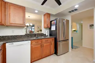 806 Capri Isles Blvd, Venice, FL 34292 - Photo 9