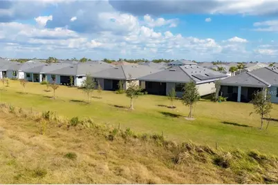 18575 Midsummer Place, Venice, FL 34293 - Photo 3