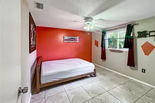 934 Fundy Rd, Venice, FL 34293 - Photo 5