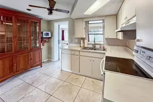 934 Fundy Rd, Venice, FL 34293 - Photo 3