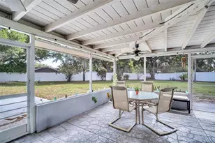 2796 Forest Pkwy S, Largo, FL 33771 - Photo 37