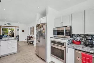 2796 Forest Pkwy S, Largo, FL 33771 - Photo 17