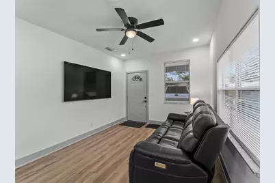 8010 N Brooks Street, Tampa, FL 33604 - Photo 9