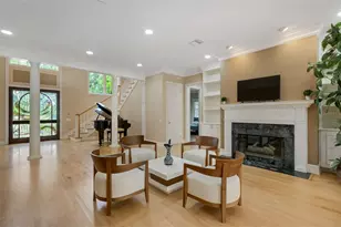 2984 Jeff Myers Cir, Sarasota, FL 34240 - Photo 13