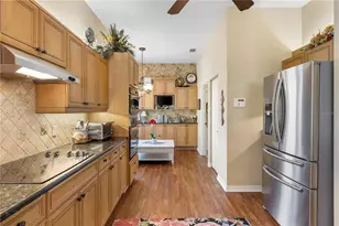 1627 Lancashire Dr, Venice, FL 34293 - Photo 11