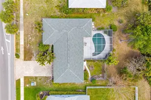 3136 Gulf Gate Dr, Sarasota, FL 34231 - Photo 41