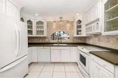 3136 Gulf Gate Drive, Sarasota, FL 34231 - Photo 13