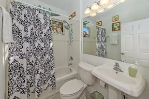 404 Pinewood Lake Dr, Venice, FL 34285 - Photo 23