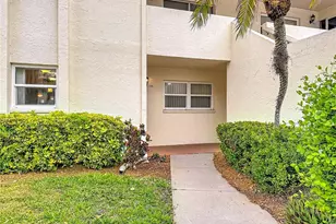 760 Village Cir, Venice, FL 34292 - Photo 5