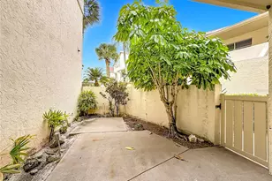 760 Village Cir, Venice, FL 34292 - Photo 17