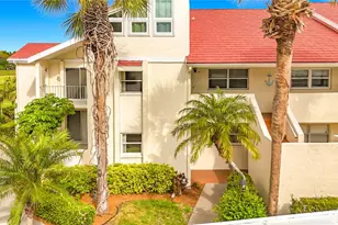 760 Village Cir, Venice, FL 34292 - Photo 1