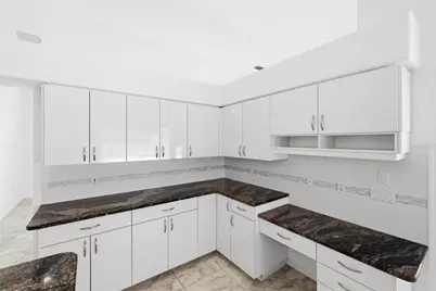 605 Rotonda Cir, Rotonda West, FL 33947 - Photo 25