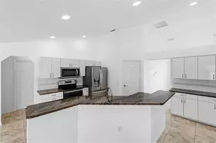 605 Rotonda Cir, Rotonda West, FL 33947 - Photo 21