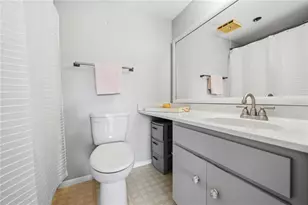 104 Capri Isles Blvd, Venice, FL 34292 - Photo 25
