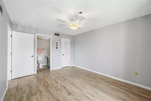 104 Capri Isles Blvd, Venice, FL 34292 - Photo 23