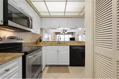 918 Wexford Boulevard #918, Venice, FL 34293 - Photo 15