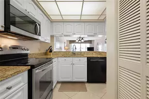 918 Wexford Blvd, Venice, FL 34293 - Photo 15