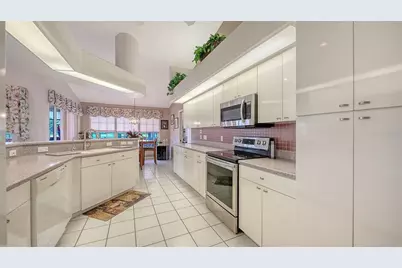 552 Westmount Lane, Venice, FL 34293 - Photo 23