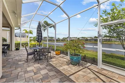 11034 Barnsley Drive, Venice, FL 34293 - Photo 15