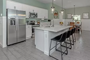 1046 Rhinelander St, Port Charlotte, FL 33953 - Photo 3