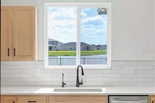 9395 Sandy Bluffs Circle, Parrish, FL 34219 - Photo 17