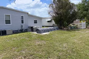 413 Cervina Dr N, Venice, FL 34285 - Photo 39