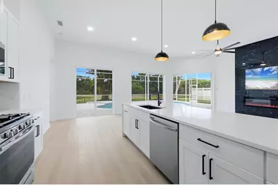 8115 Planters Knoll Terrace, Bradenton, FL 34201 - Photo 13