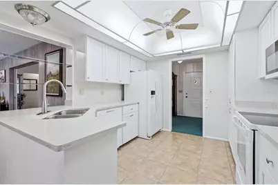 5361 San Juan Drive, Sarasota, FL 34235 - Photo 13