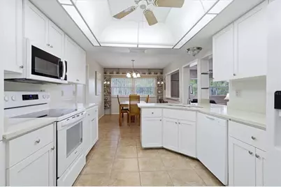 5361 San Juan Drive, Sarasota, FL 34235 - Photo 11