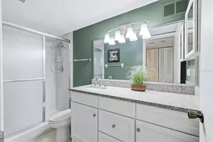 2756 Clubhouse Dr, Sarasota, FL 34232 - Photo 27