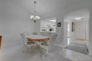 1405 Pine Lake Dr, Venice, FL 34285 - Photo 11