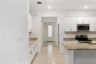 19729 Fishhawk Trl, Venice, FL 34293 - Photo 9